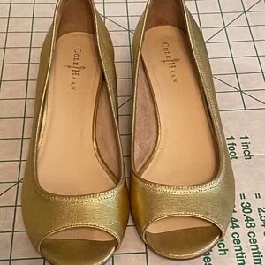 Cole Haan Nike Air Gold Metallic Peep Toe Wedge low heels 7B